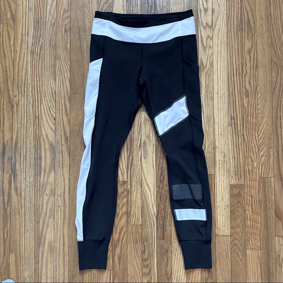 Lululemon Fast and Free Running Tight - Picture 1 of 6